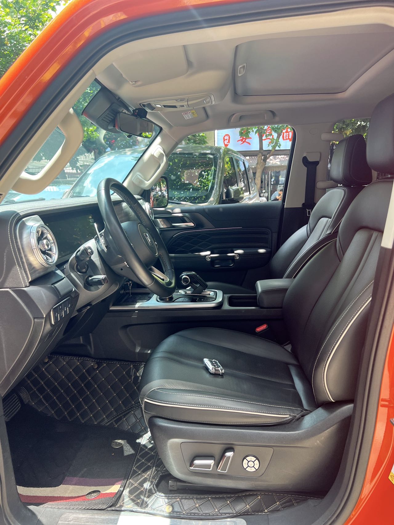 车门铰链润滑处理方法分享:消除异响问题根源所在